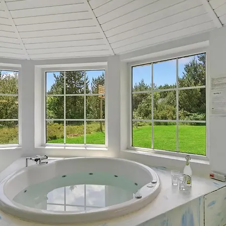 Сasa de vacaciones 6 Bedroom Nice In Ringkobing Søndervig